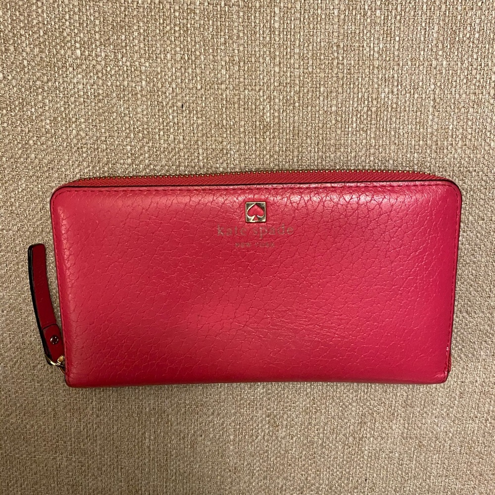 Zip around Kate Spade wallet